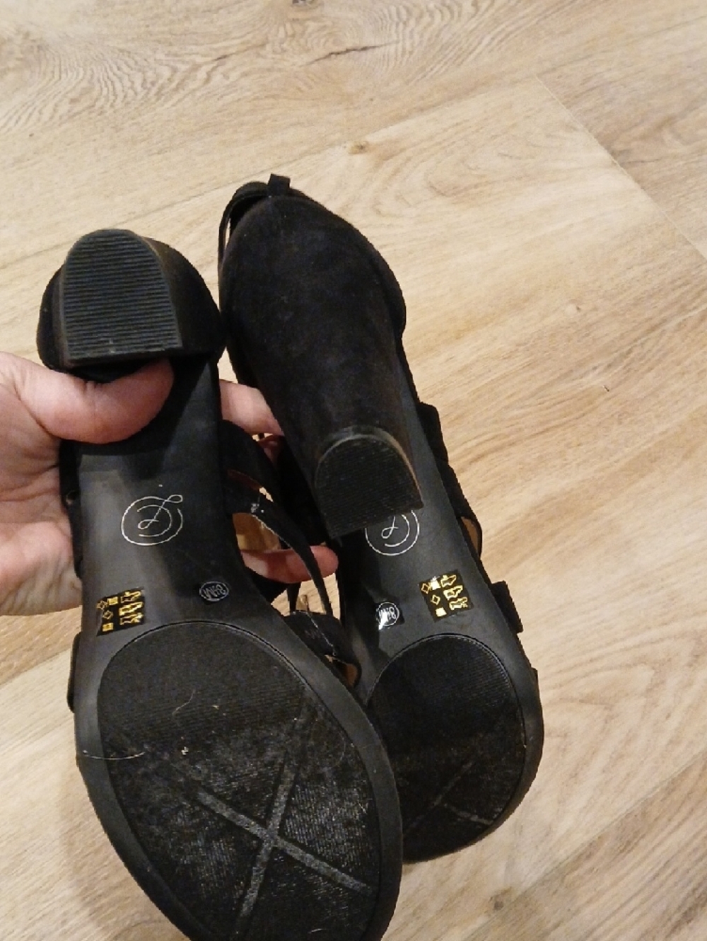 Chinese Laundry Black Suede Multi-Strap Block Heels 8.5 - Picture 5 of 7